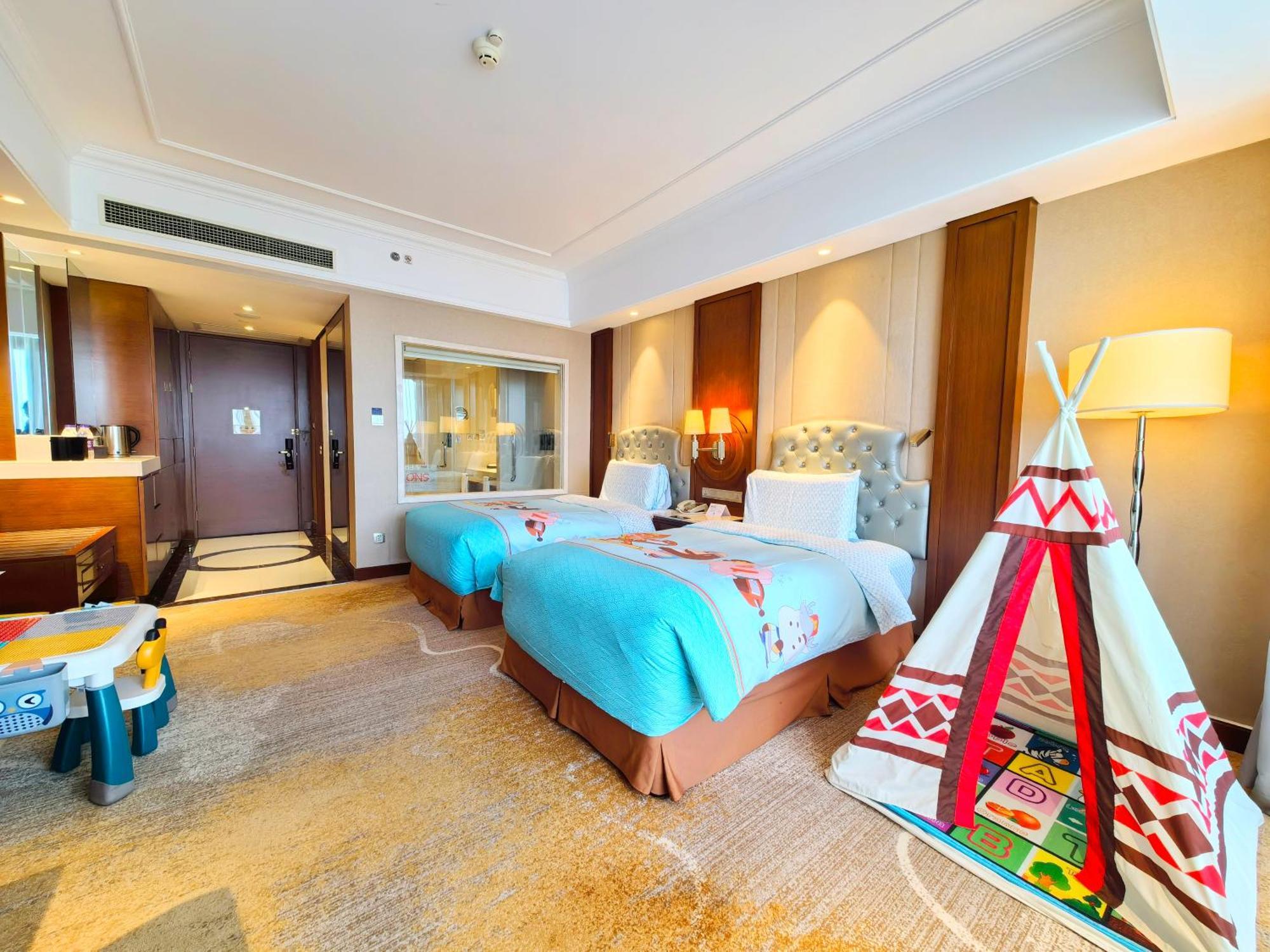 Doubletree By Hilton Ningbo - Chunxiao Hotell Exteriör bild