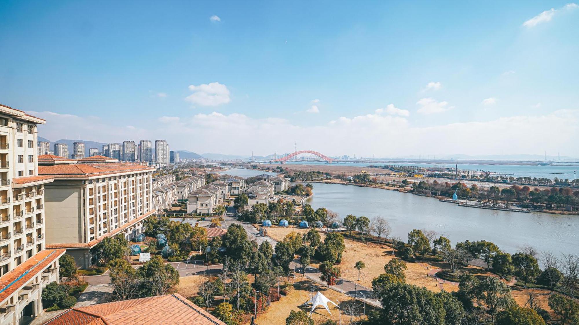 Doubletree By Hilton Ningbo - Chunxiao Hotell Exteriör bild